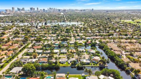 1175 Grant Street Hollywood FL 33019