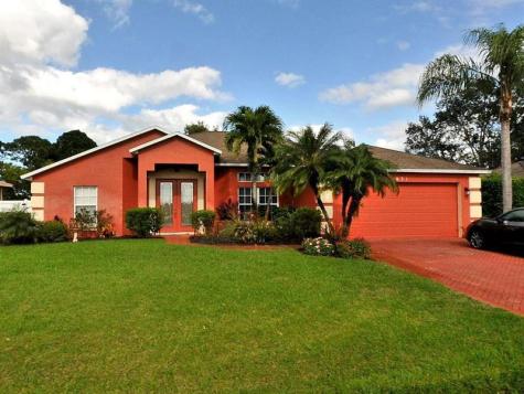631 SE Stow Terrace Port St Lucie FL 34984