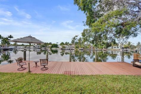 2425 Middle River Drive Fort Lauderdale FL 33305