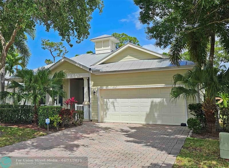 532 NE Canoe Park Circle Port St Lucie FL 34983