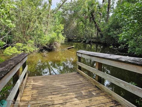 532 NE Canoe Park Circle Port St Lucie FL 34983