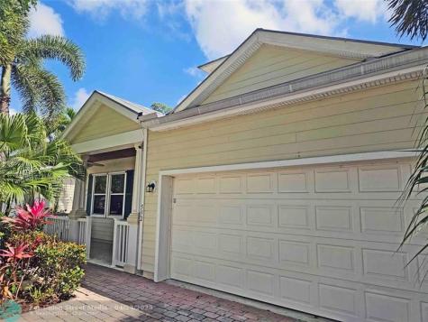 532 NE Canoe Park Circle Port St Lucie FL 34983