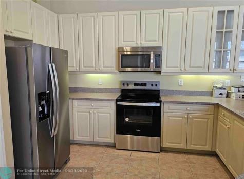 532 NE Canoe Park Circle Port St Lucie FL 34983