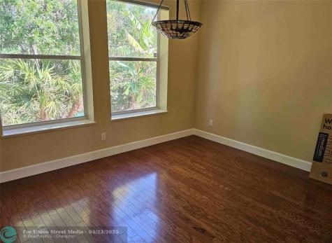 532 NE Canoe Park Circle Port St Lucie FL 34983
