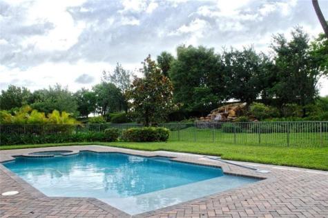 8166 Emerald Avenue Parkland FL 33076