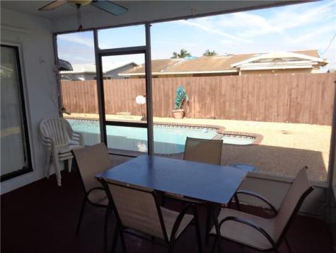 9571 Sunset Strip Sunrise FL 33322