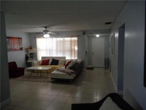 9571 Sunset Strip Sunrise FL 33322