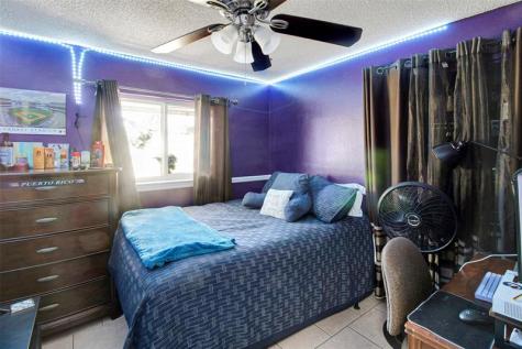 524 SW 72nd Avenue North Lauderdale FL 33068