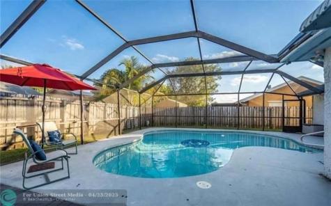 1320 SW 82nd Terrace North Lauderdale FL 33068