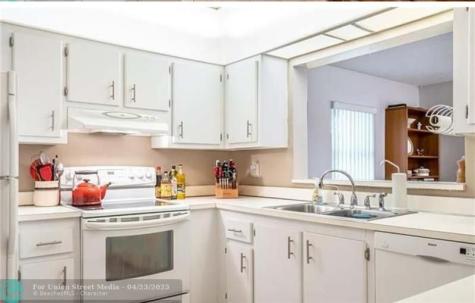 1320 SW 82nd Terrace North Lauderdale FL 33068