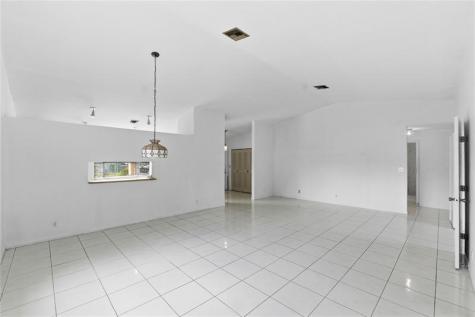 7520 NW 88th Terrace Tamarac FL 33321
