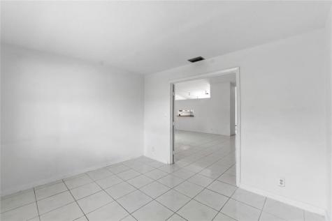 7520 NW 88th Terrace Tamarac FL 33321