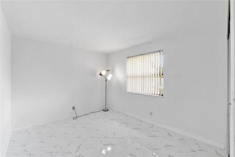 7520 NW 88th Terrace Tamarac FL 33321