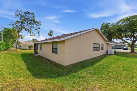 7520 NW 88th Terrace Tamarac FL 33321