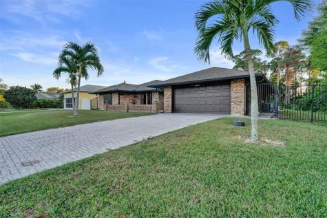 766 SE Cavern Avenue Port St Lucie FL 34983