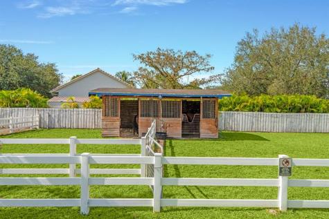 7447 NW 82nd Terrace Parkland FL 33067