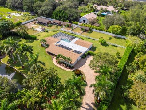 7447 NW 82nd Terrace Parkland FL 33067