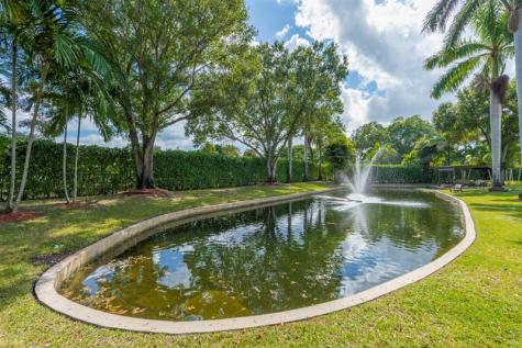 7447 NW 82nd Terrace Parkland FL 33067