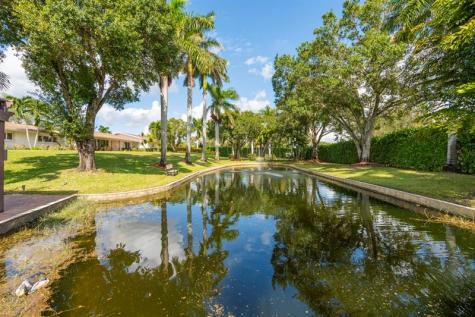 7447 NW 82nd Terrace Parkland FL 33067