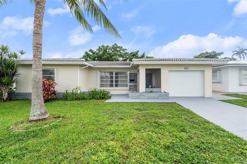 8604 NW 57th Court Tamarac FL 33321