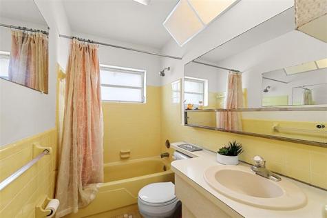 8604 NW 57th Court Tamarac FL 33321