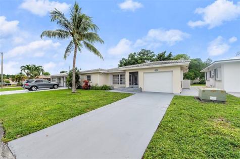 8604 NW 57th Court Tamarac FL 33321