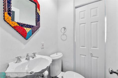 1615 SE 4th Street Fort Lauderdale FL 33301