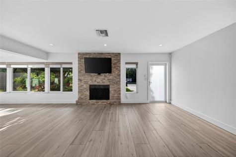 1763 NE 15th Street Fort Lauderdale FL 33304