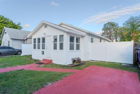 521 S 24th Avenue Hollywood FL 33020