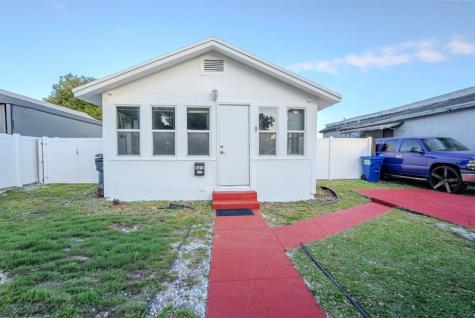 521 S 24th Avenue Hollywood FL 33020