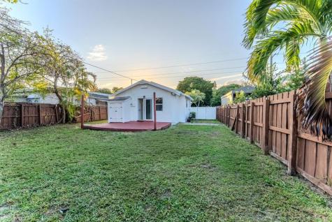 521 S 24th Avenue Hollywood FL 33020