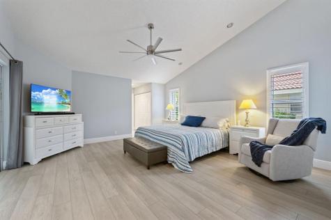 732 Crescent Way Weston FL 33326
