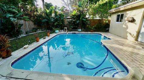 1240 SW 4th Avenue Pompano Beach FL 33060