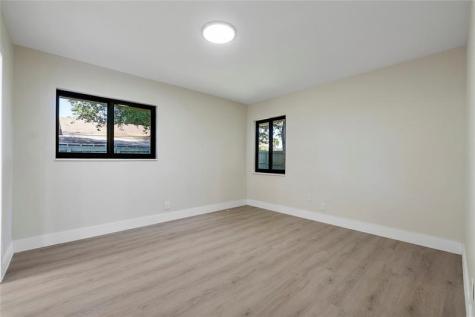 617 NE 38th Street Oakland Park FL 33334