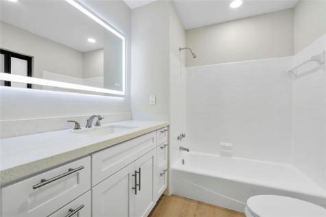 617 NE 38th Street Oakland Park FL 33334