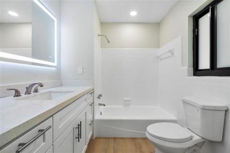 617 NE 38th Street Oakland Park FL 33334