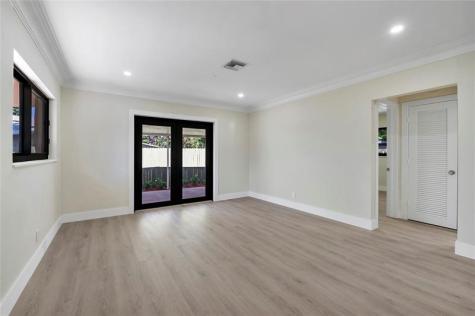 617 NE 38th Street Oakland Park FL 33334