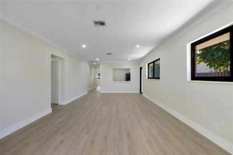617 NE 38th Street Oakland Park FL 33334