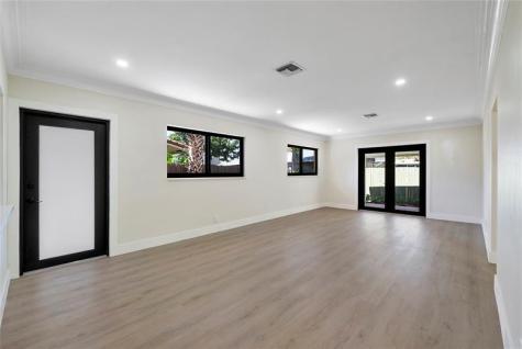 617 NE 38th Street Oakland Park FL 33334