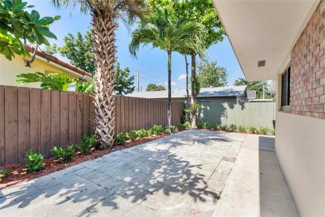 617 NE 38th Street Oakland Park FL 33334