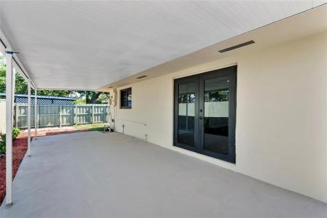617 NE 38th Street Oakland Park FL 33334