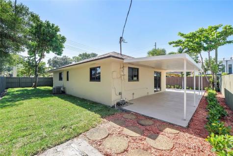 617 NE 38th Street Oakland Park FL 33334