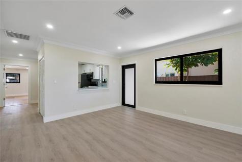 617 NE 38th Street Oakland Park FL 33334