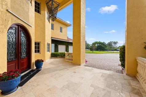 11621 SW 1st Street Plantation FL 33325
