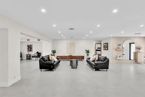 3111 N 52nd Avenue Hollywood FL 33021