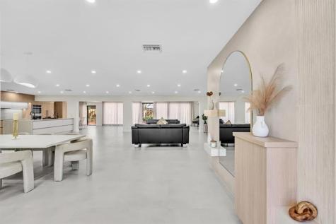 3111 N 52nd Avenue Hollywood FL 33021