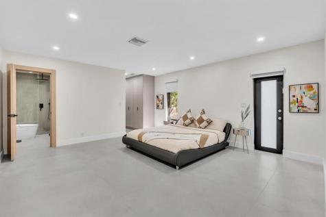 3111 N 52nd Avenue Hollywood FL 33021