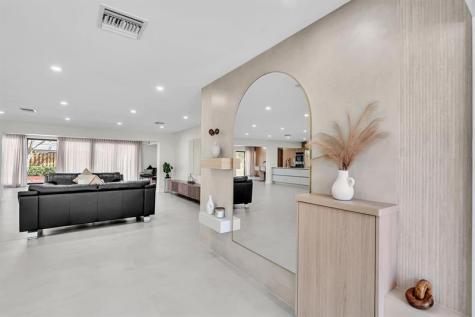 3111 N 52nd Avenue Hollywood FL 33021