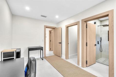 3111 N 52nd Avenue Hollywood FL 33021