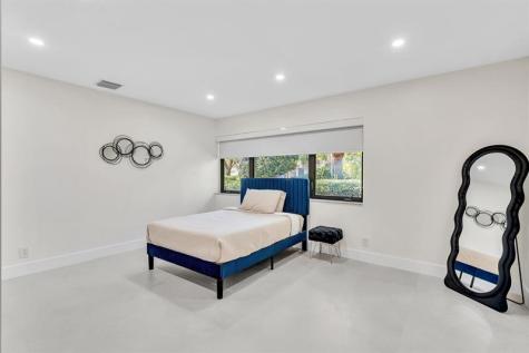 3111 N 52nd Avenue Hollywood FL 33021